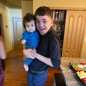 Meet your Posher, Isaiah